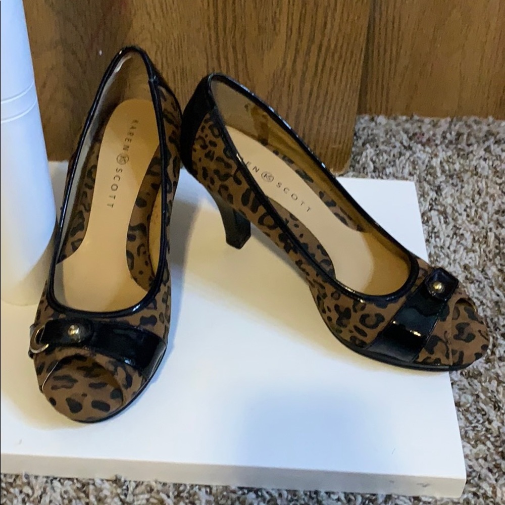 Karen Scott heels animal print